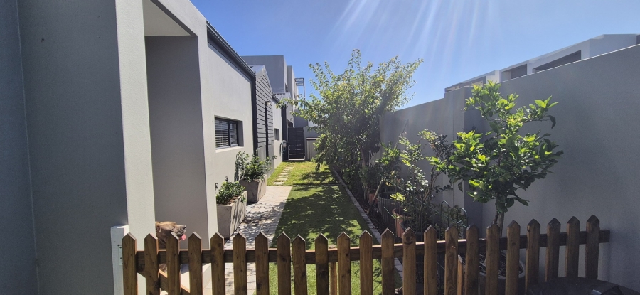 To Let 3 Bedroom Property for Rent in Sagewood Western Cape